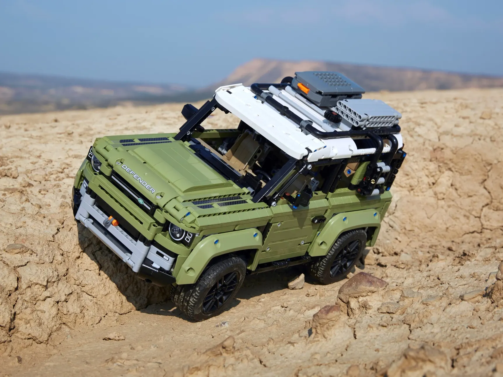 LEGO Land Rover Defender (42110) fertig aufgebaut