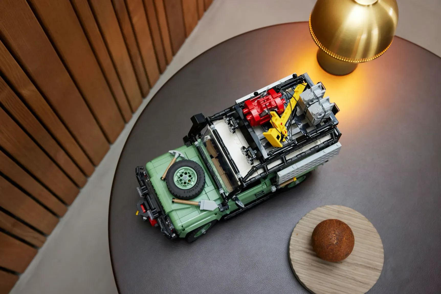 LEGO Land Rover Classic Defender 90, dettaglio 3