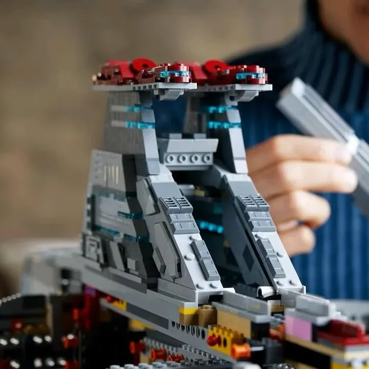 LEGO Croiseur d'assaut de la République de classe Venator, vue de détail 1