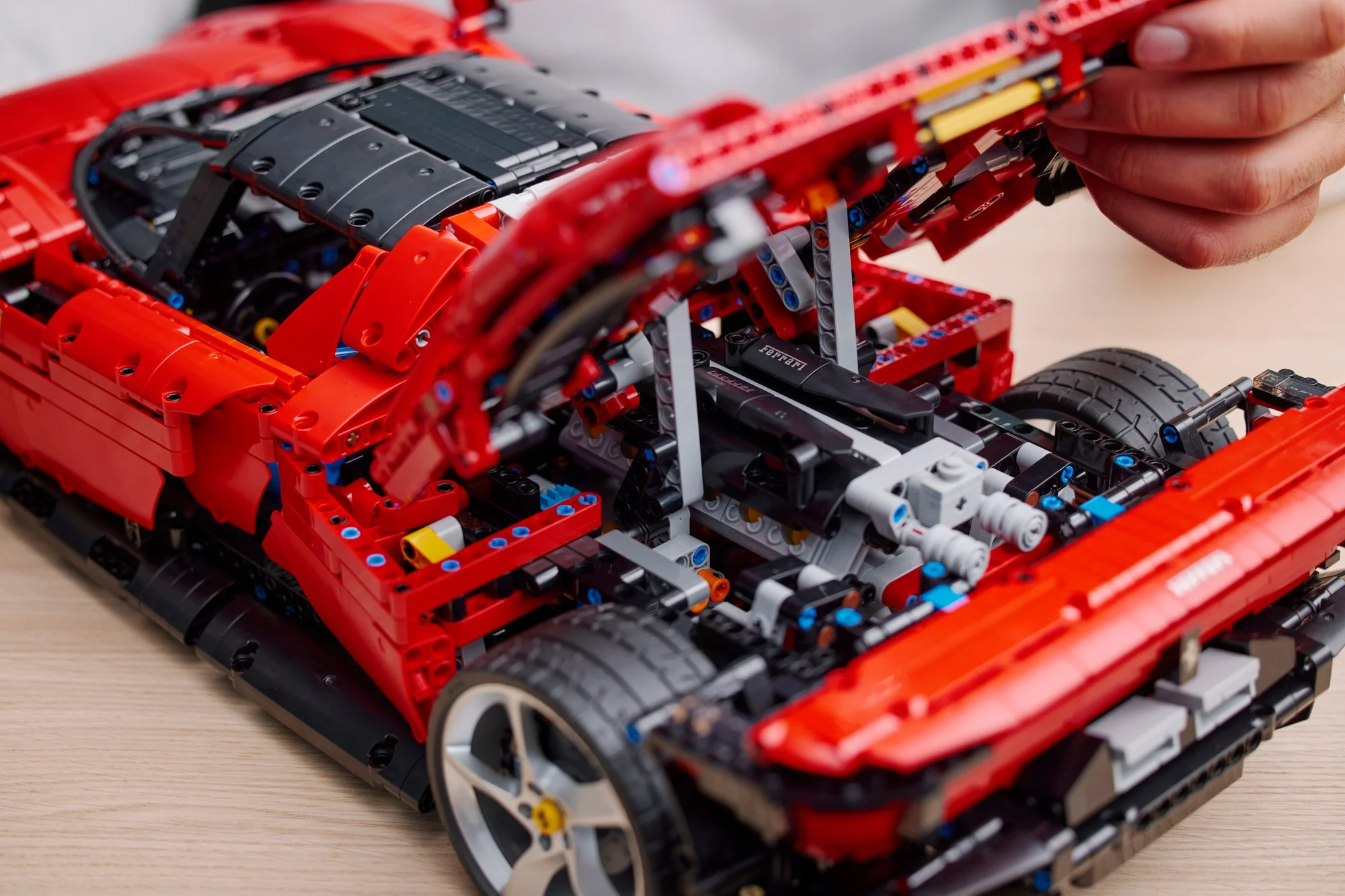 LEGO Technic Ferrari Daytona SP3 – Detailansicht 4