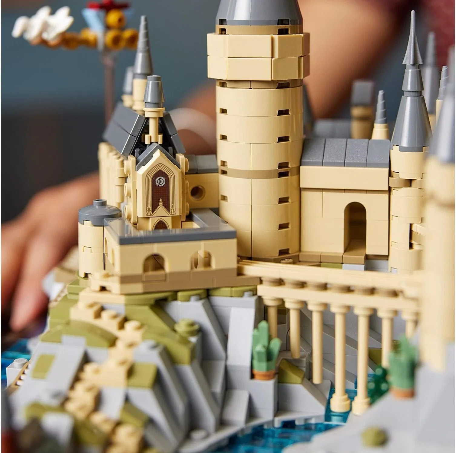 Schloss Hogwarts™ mit Schlossgelände Detail Gallerie