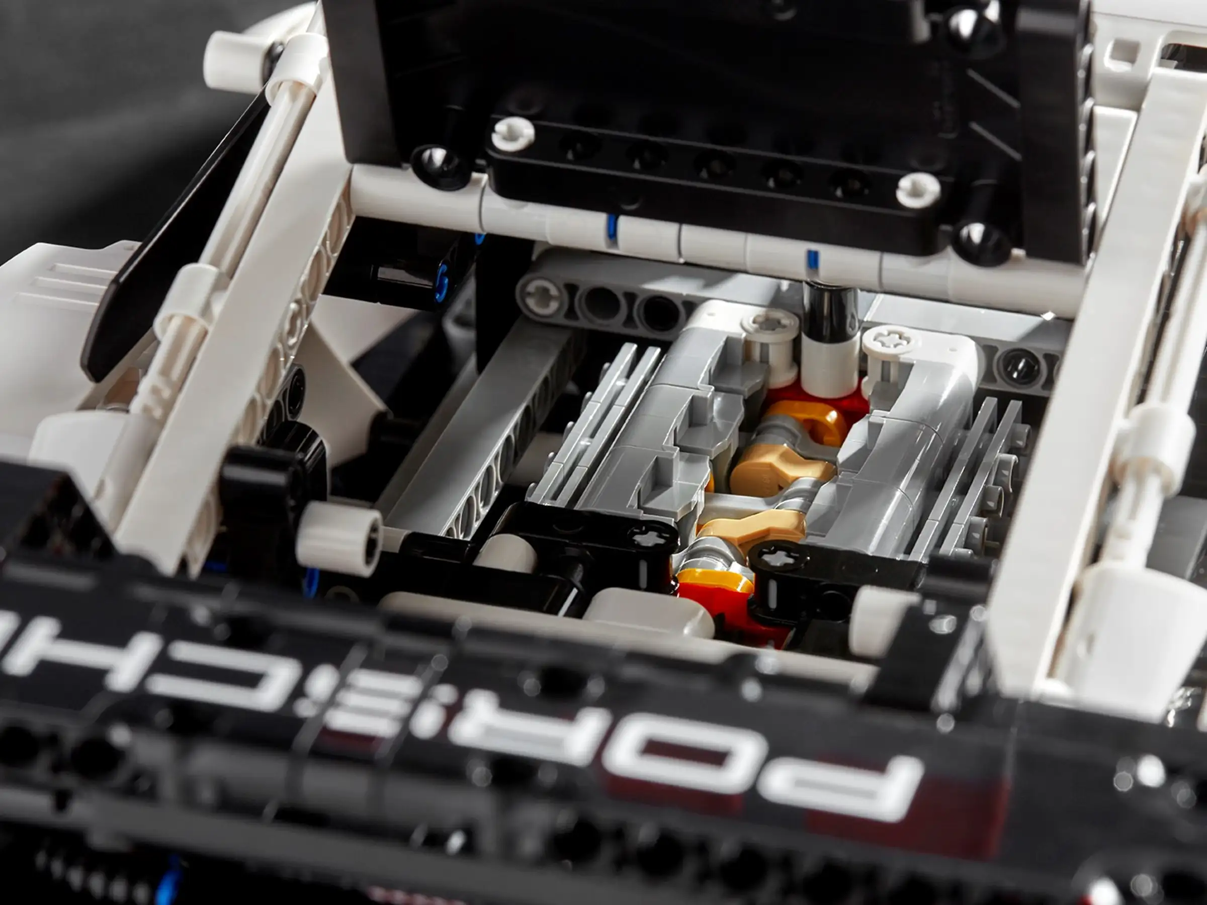 Technic Porsche 911 RSR Detail Gallerie